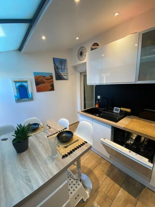 Charmante Maison Avec Exterieur A Deux Pas Des Remparts 에그모르트 외부 사진